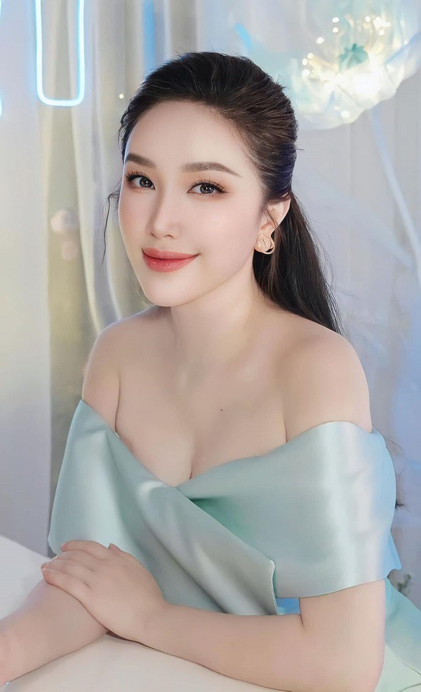 Bảo Thy – Vẻ Đẹp Ngọt Ngào Qua Năm Tháng